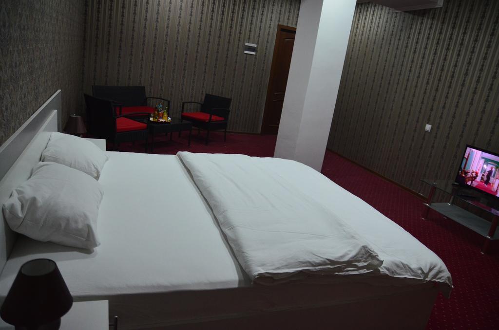 Dream Hotel Chişinău Esterno foto