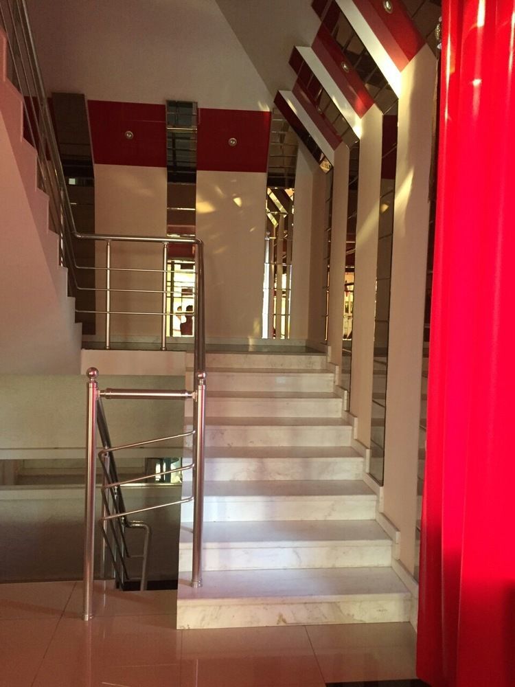 Dream Hotel Chişinău Esterno foto